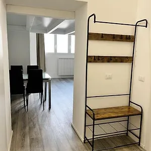 Aura Pacinotti Loft , Milano Italia