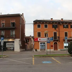 Casa Smeraldo , San Giovanni Lupatoto Italia